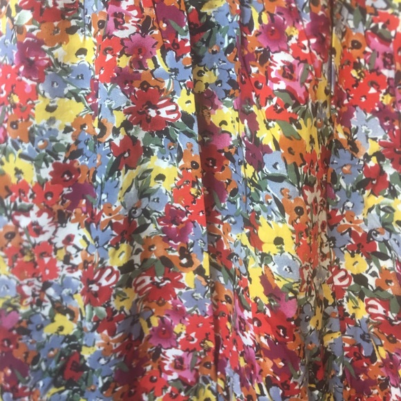 FLORAL SLEEVELESS SUMMER SHIRT!! - Picture 7 of 8